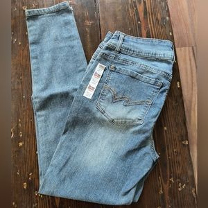Wallflower Jeans Size 9 BNWT